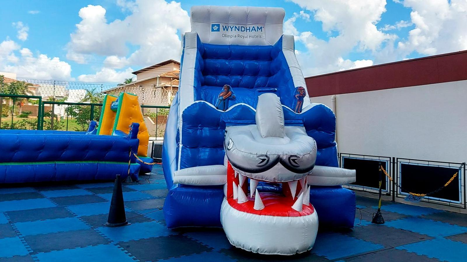Wyndham Olimpia Royal Hotels Экстерьер фото Inflatable slide