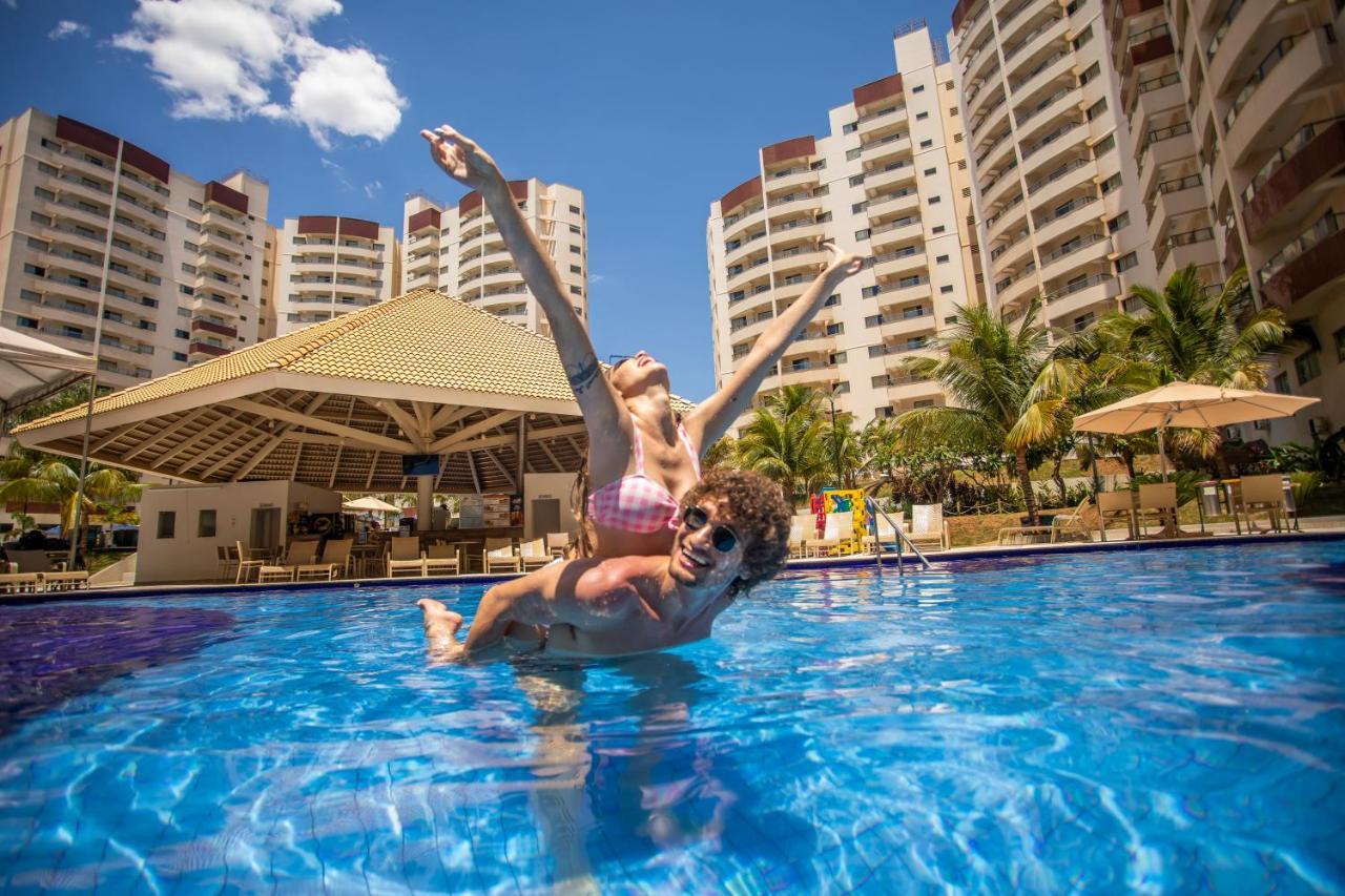 Wyndham Olimpia Royal Hotels Экстерьер фото A couple at the pool