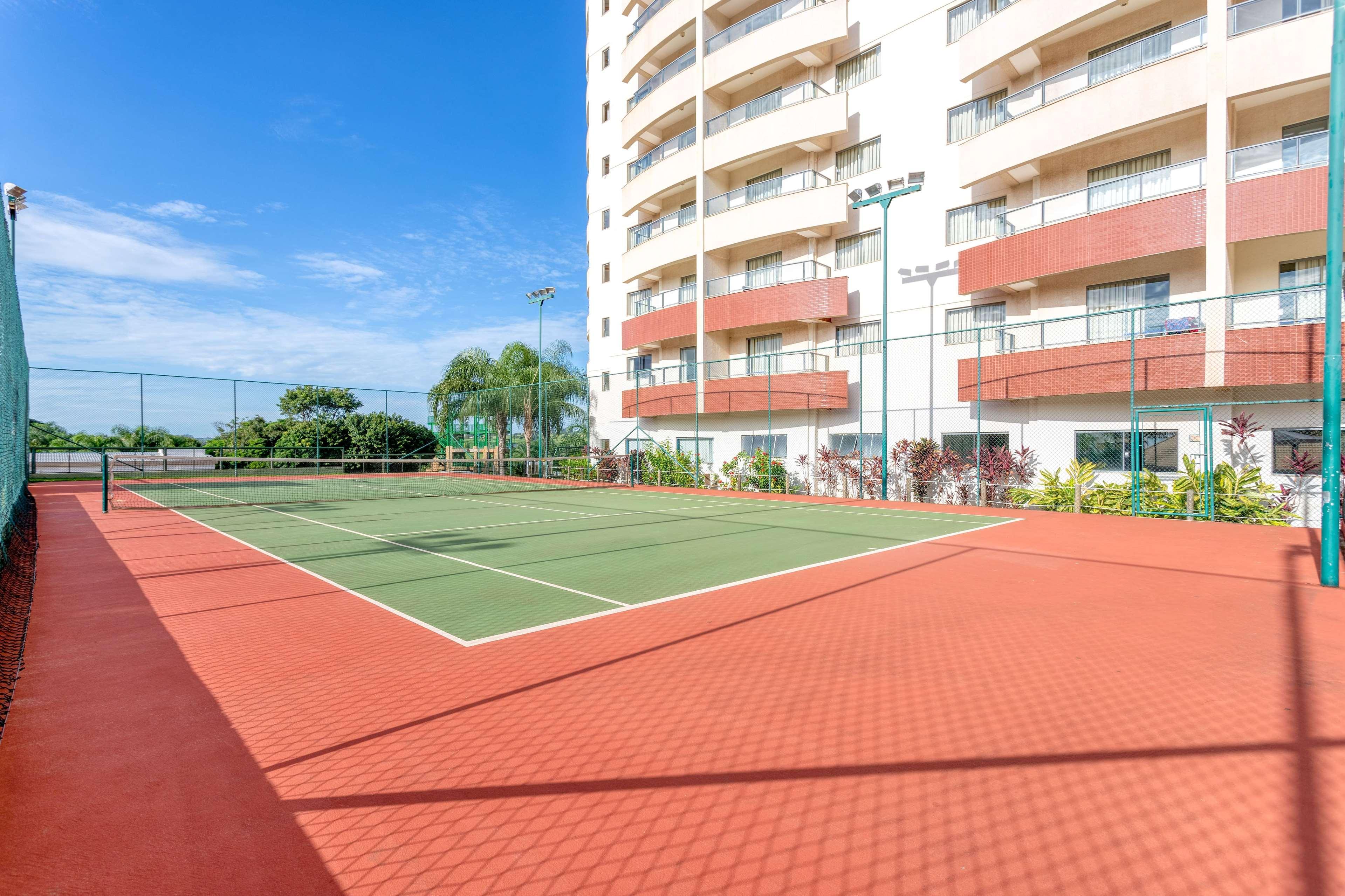 Wyndham Olimpia Royal Hotels Экстерьер фото Tennis Courts