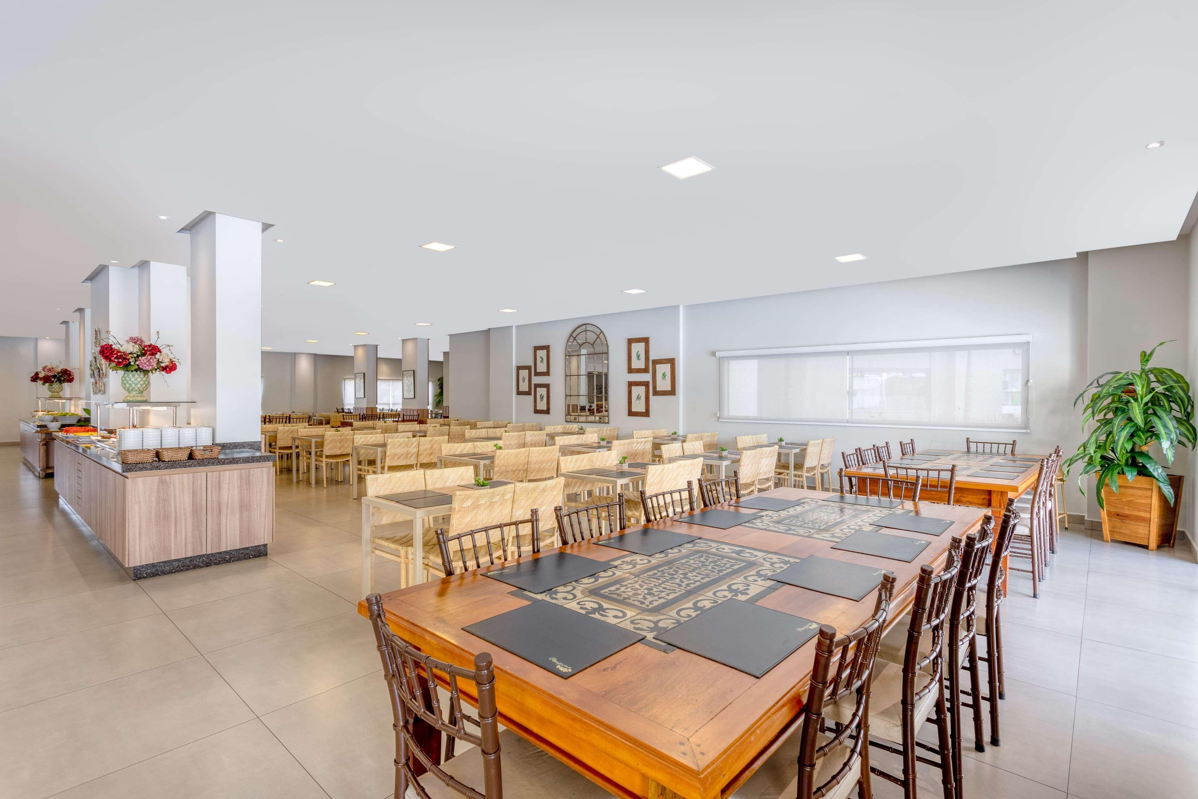 Wyndham Olimpia Royal Hotels Экстерьер фото The dining room