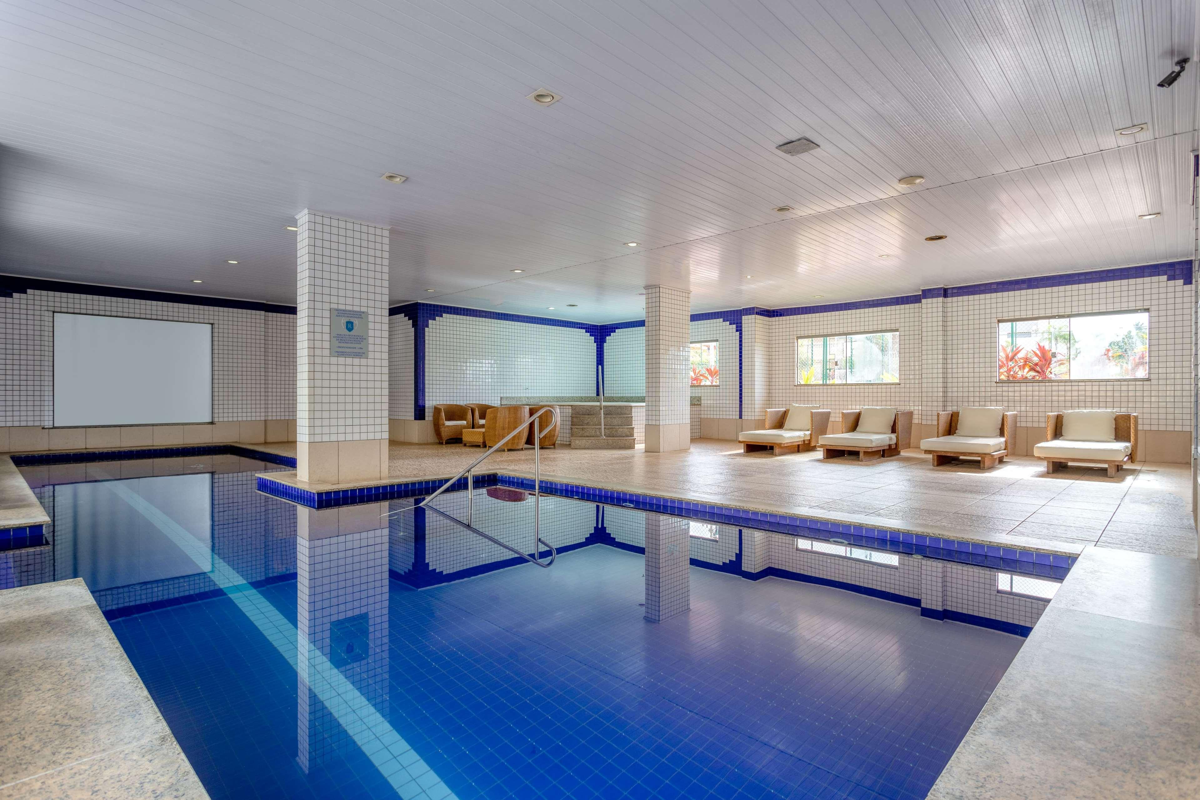 Wyndham Olimpia Royal Hotels Экстерьер фото The swimming pool at the hotel