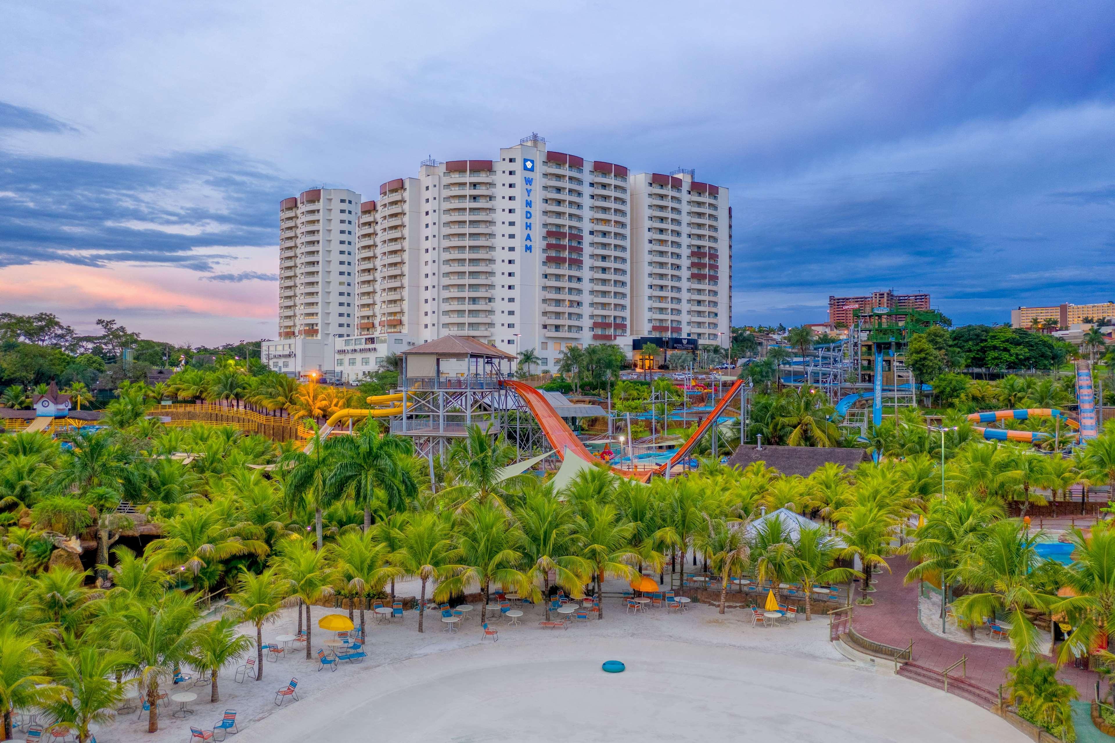 Wyndham Olimpia Royal Hotels Экстерьер фото View of the hotel